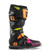  Čižmy GAERNE SG12 Black / Orange / Pink