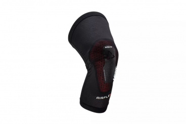Leatt AirFlex UltraLite chrániče kolien, čierna